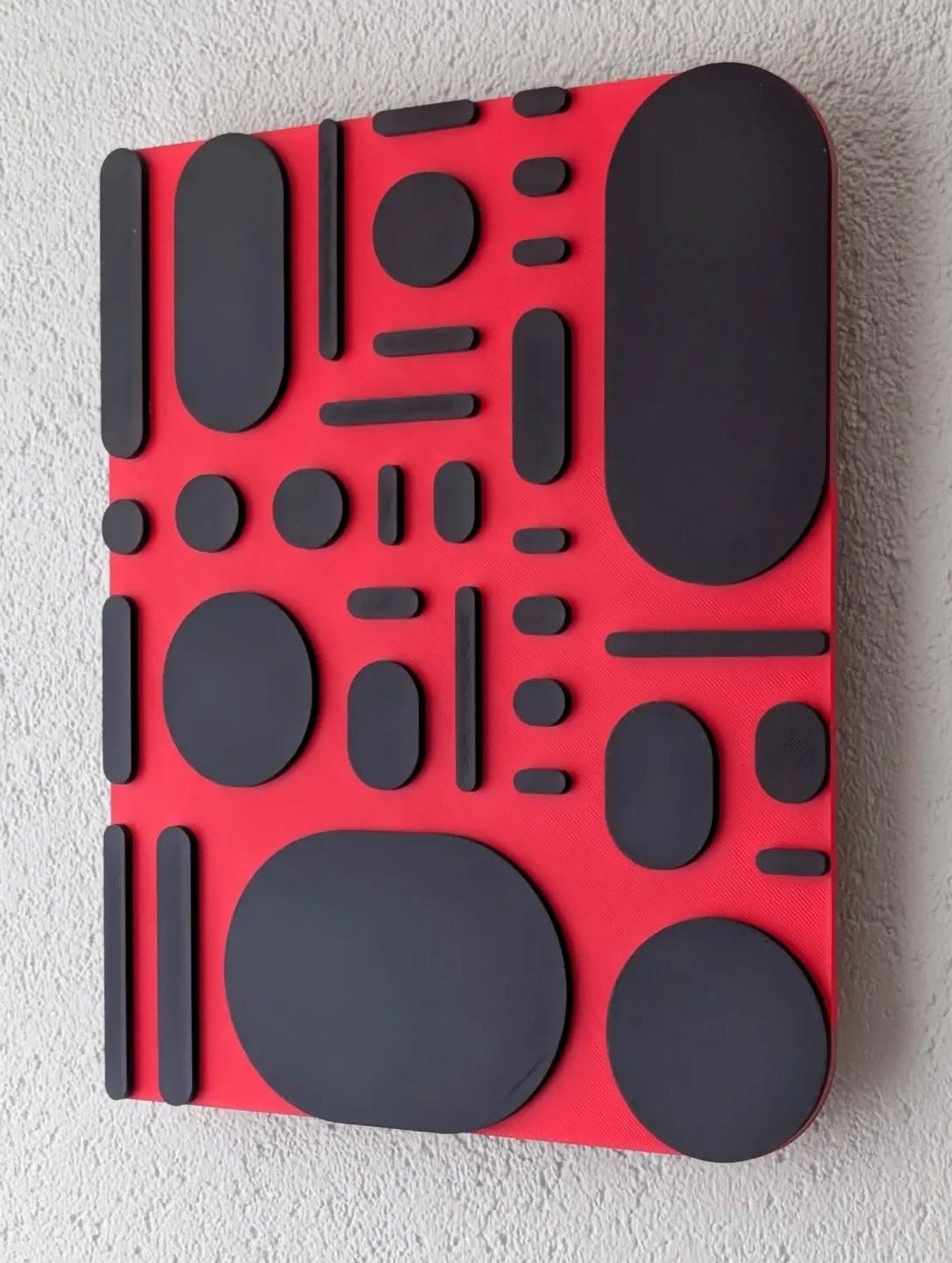 Red under Charcoal, 2026 · 3D-prints · Eric Lugtigheid (2/2)