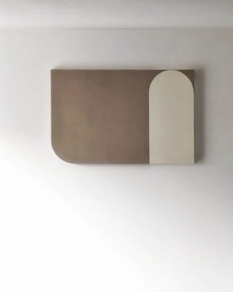This work in its new habitat, reflecting the water of Amsterdam canals, 2024 · Schilderijen · Eric Lugtigheid